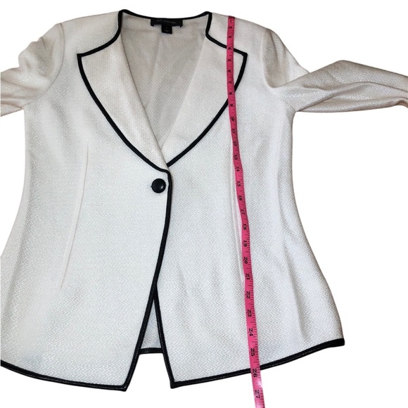 St. John Leather Trim Micro Textured Knit old money preppy Blazer size 6 - Picture 14 of 14